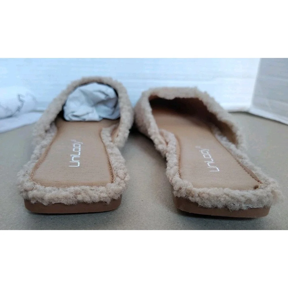 Fashion Nova Tavla Sherpa Flats Women's Size 7 Faux Fur Casual Slip On Mules